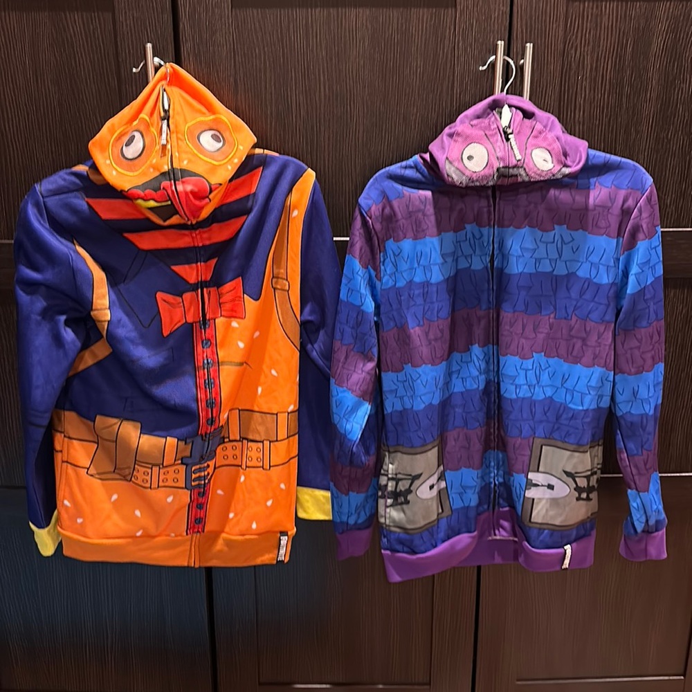 2 FORTNITE kids sweatshirts